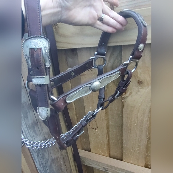 Vintage Leather Horse Show Halter with Matching Lead - Picture 6 of 13